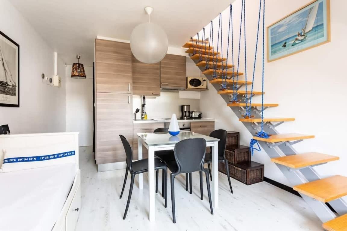 Le Capucin - Petit Duplex Avec Place De Parking 디나르 외부 사진